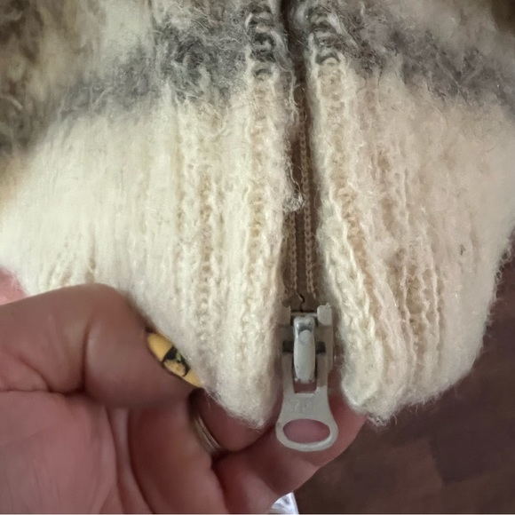 Vintage Alafoss of Iceland Sweater Coat sz L - Picture 10 of 12